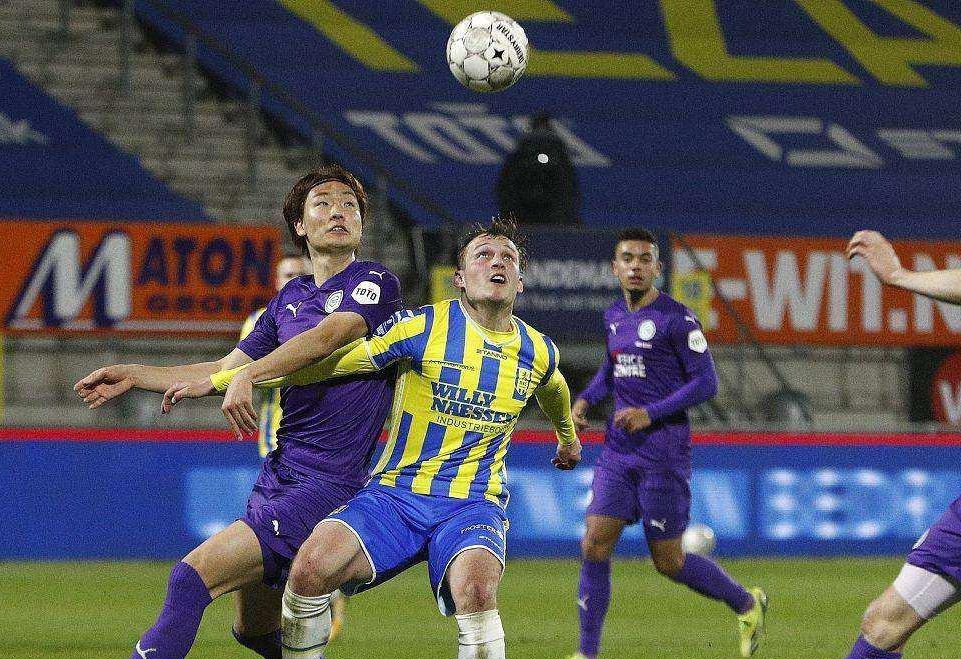 他在场上的 他在场上的